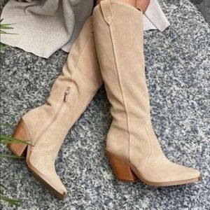 New Vince Camuto Afelia Knee High Boot in Tortilla Suede size 8.5